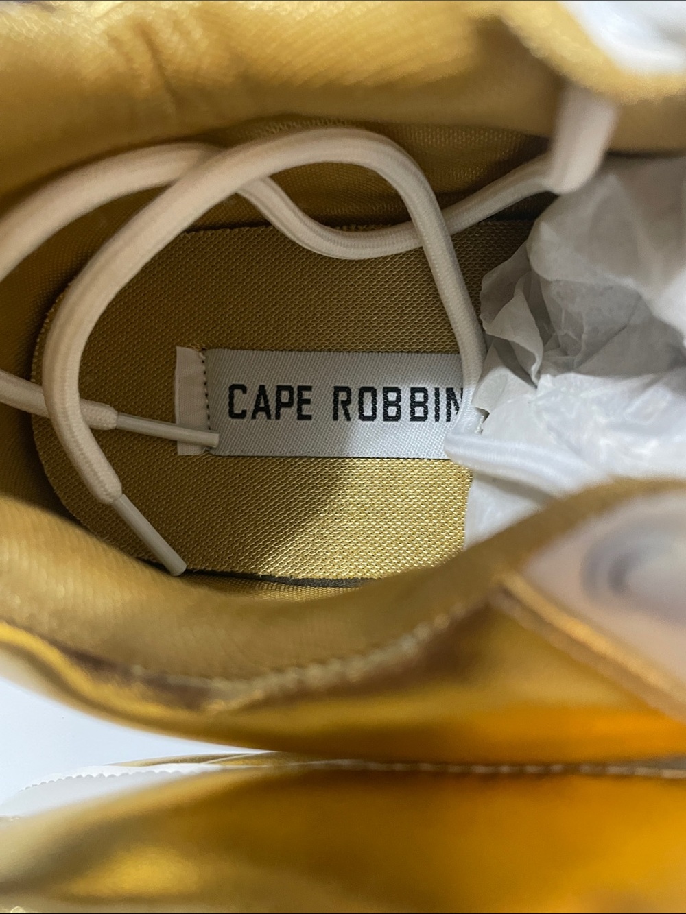 Cape Robbin Gold & white Vulay round toe Women's Athletic Sneakers NWT Sz. 9 - Picture 7 of 13